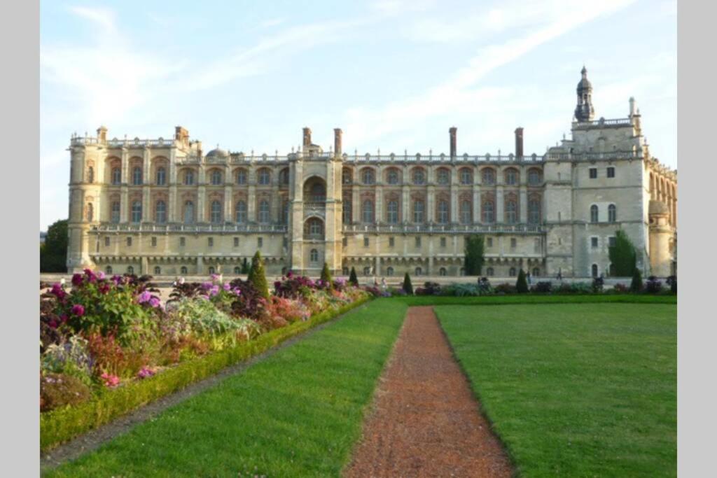 Appartement Cosy Dans Le Centre Historique Saint-Germain-en-Laye Εξωτερικό φωτογραφία